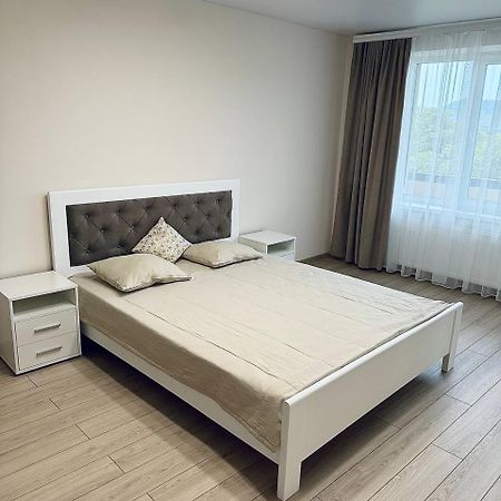Двокімнатна Квартира На Корятовича, 2Б Berehove  Εξωτερικό φωτογραφία